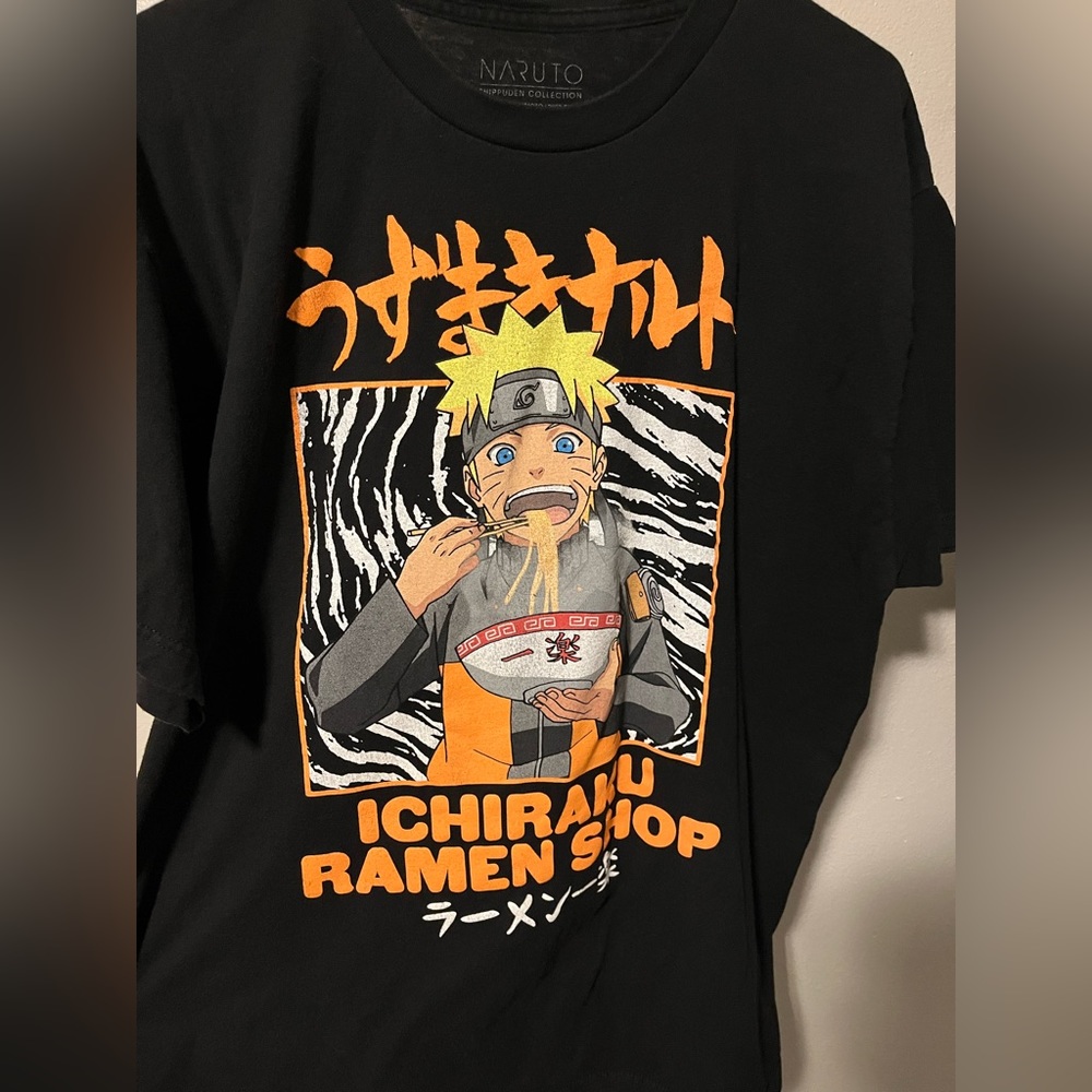 Naruto Shippuden Men's Ichiraku Ramen Shop Graphic T-Shirt, size XL. Pre owned